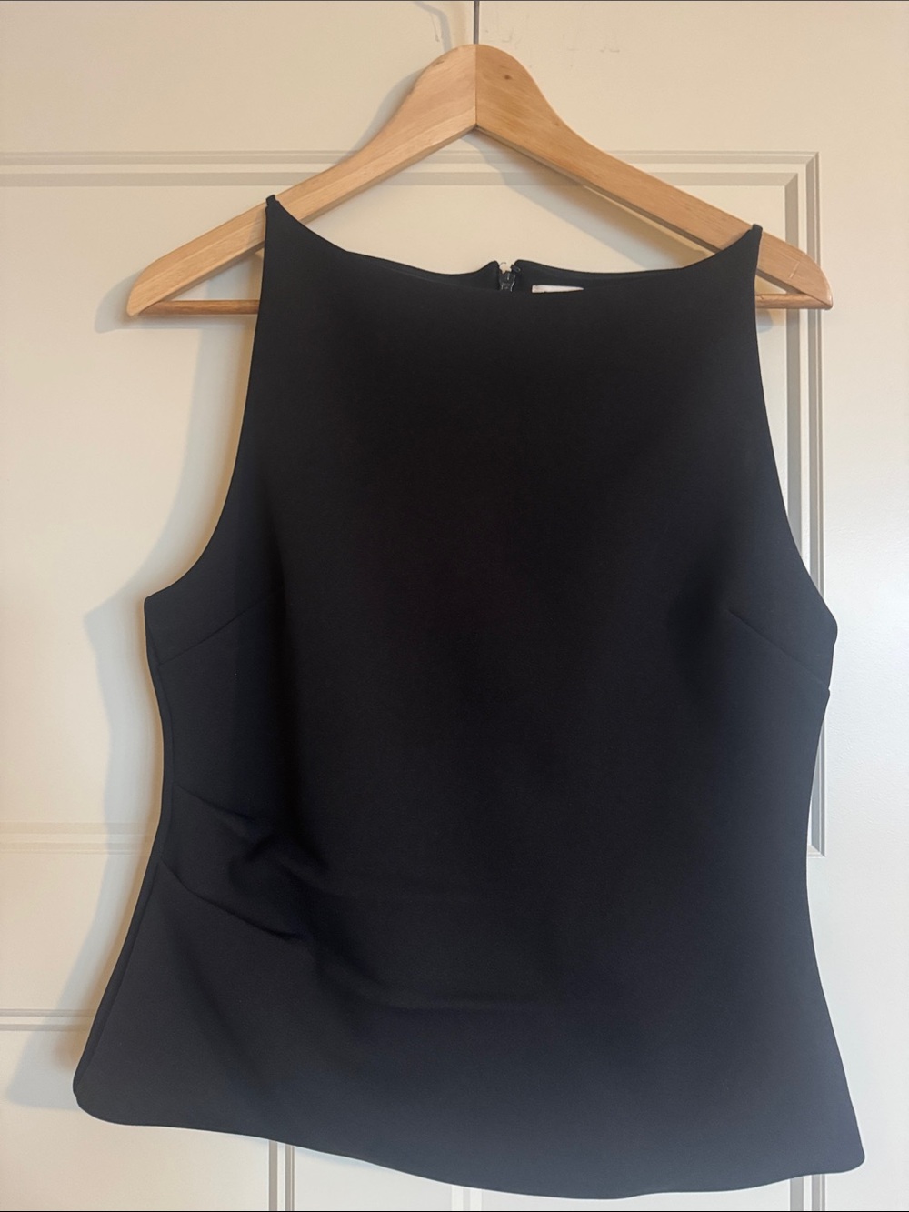 Babaton Figure Knit Black Boatneck Sleeveless Top